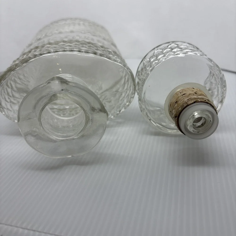 Vintage Anchor Hocking Bourbon Decanter Glass Diamond Cut 1969 Barware Accessory